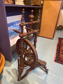 18th/19th century upright flax spinning wheel